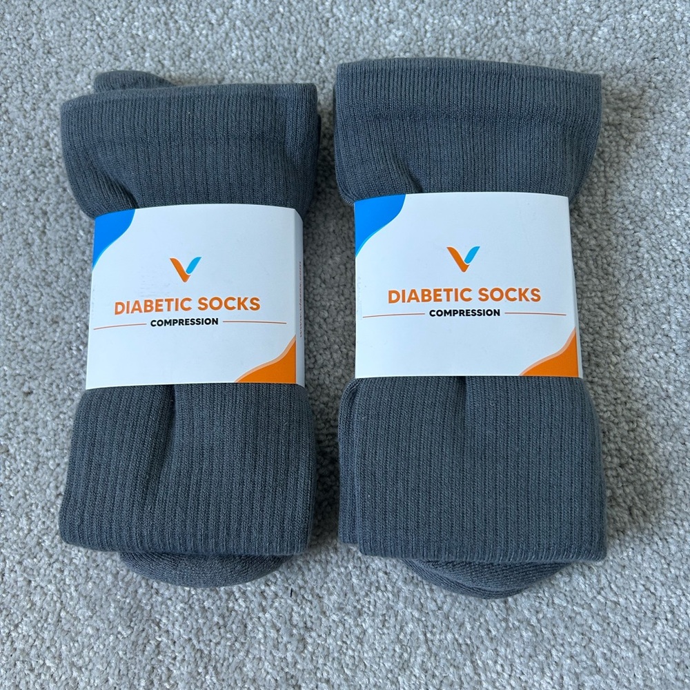 🔥🆕🔥 2 Pair NWT Viasox Diabetic EasyStretch Socks - Gray - L/XL